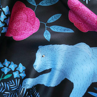 lechalebleu-silk-twill-bandana-panthere-black-closeup