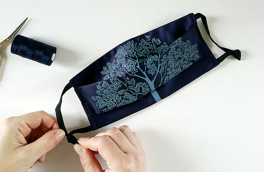 10-le-chale-bleu-mask-with-filter-pocket-sewing-tutorial-NEW-VERSION