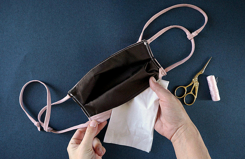 11-le-chale-bleu-mask-with-filter-pocket-sewing-tutorial