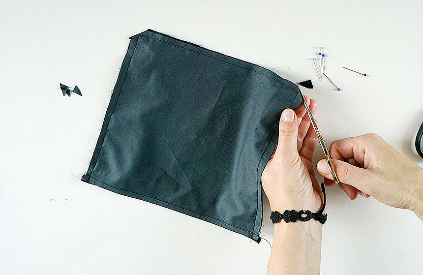 5-le-chale-bleu-mask-with-filter-pocket-sewing-tutorial-NEW-VERSION