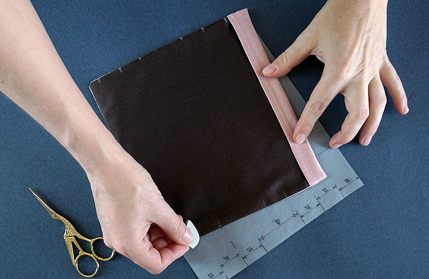 6-le-chale-bleu-mask-with-filter-pocket-sewing-tutorial