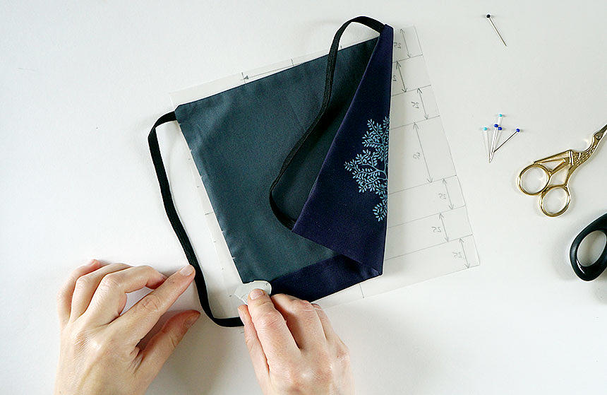 7-le-chale-bleu-mask-with-filter-pocket-sewing-tutorial-NEW-VERSION