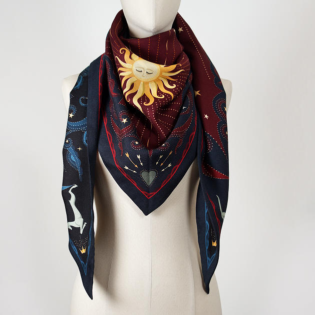 LE_CHALE_BLEU-wool-and-silk-triangle-shawl-night-and-day-4