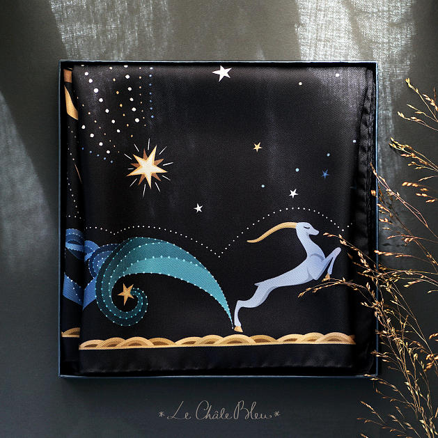 le-chale-bleu-silk-twill-scarf-moon-black-box