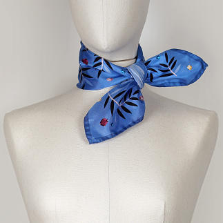 LE-CHALE-BLEU-silk-twill-bandana-magpies-dance-sapphire-3