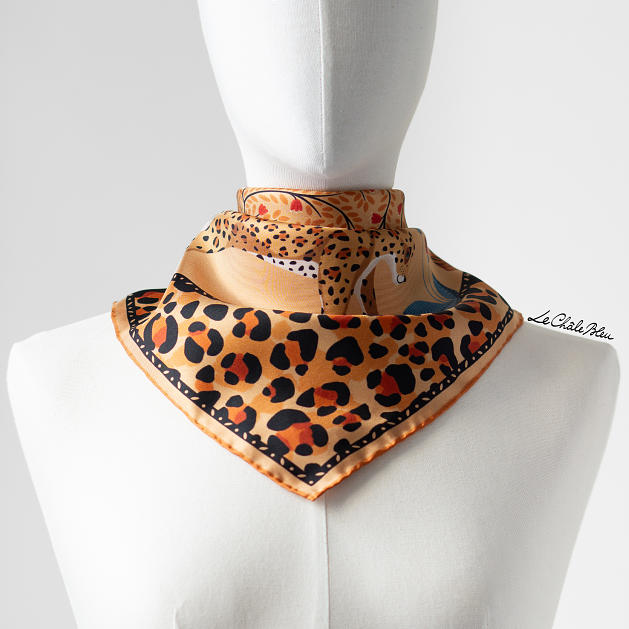 LE-CHALE-BLEU-silk-twill-bandana-the-tigers-bride-leo-2026-3