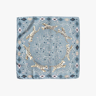 LE-CHALE-BLEU-silk-twill-bandana-tigers-kids-winter-gray-1