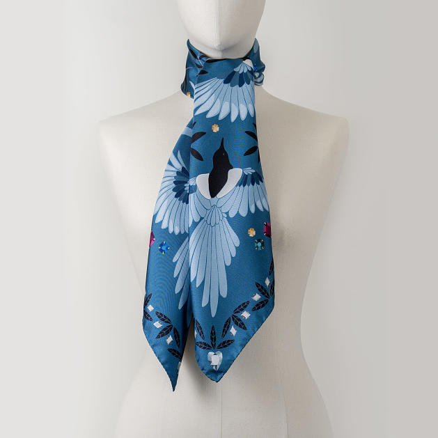 le-chale-bleu-silk-twill-scarf-magpies-winter-blue-3