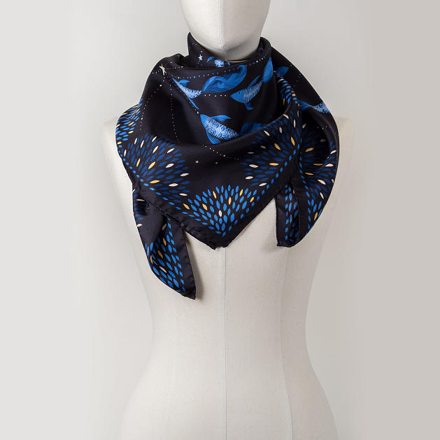 le-chale-bleu-silk-twill-scarf-sea-black-cobalt-2