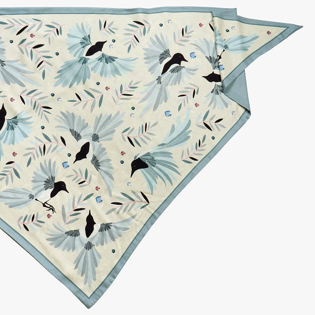 le-chale-bleu-wool-and-silk-shawl-magpies-ivory-1
