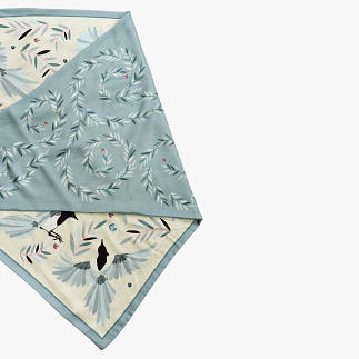 le-chale-bleu-wool-and-silk-shawl-magpies-ivory-2