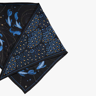 le-chale-bleu-wool-and-silk-shawl-sea-black-cobalt-2