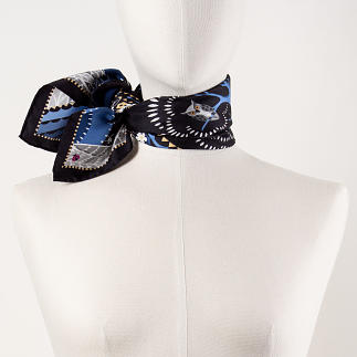 LE-CHALE-BLEU-silk-twill-bandana-boreal-forest-black-4