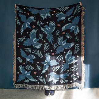 lechalebleu-blanket-cotton-127x152-magpies-black-1