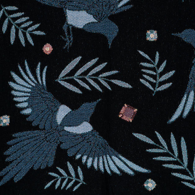 lechalebleu-blanket-cotton-127x152-magpies-black-5