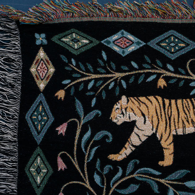 lechalebleu-blanket-cotton-132x94-tigers-bride-black-6