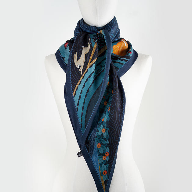 le-chale-bleu-wool-and-silk-shawl-boreal-forest-blue-symphony-4