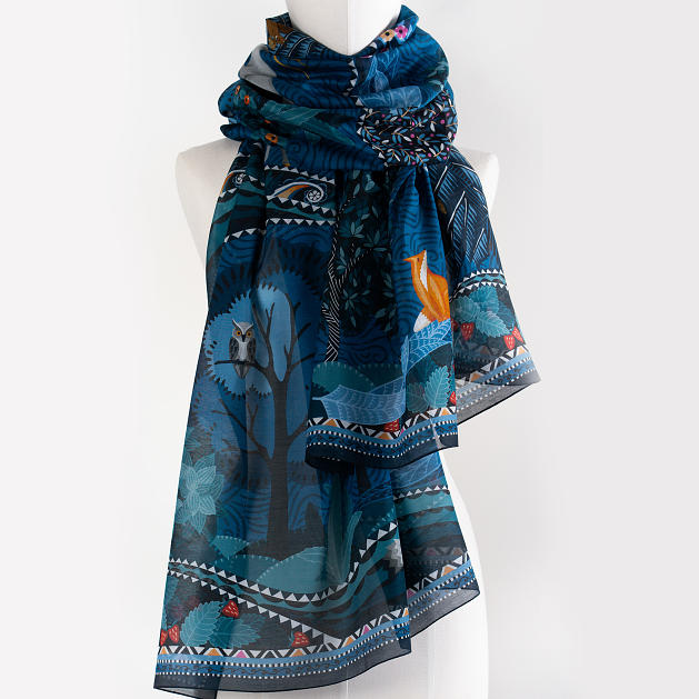 LE-CHALE-BLEU-silk-and-cotton-stole-the-voyage-into-the-boreal-forest-blue-3