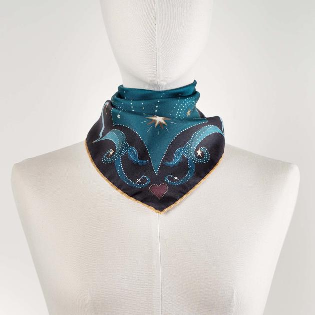 LE-CHALE-BLEU-silk-twill-bandana-beautiful-as-the-moon-peacock-2025-3