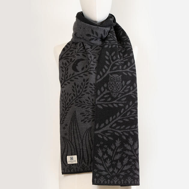 le-chale-bleu-merino-wool-scarf-into-the-night-anthracite-1