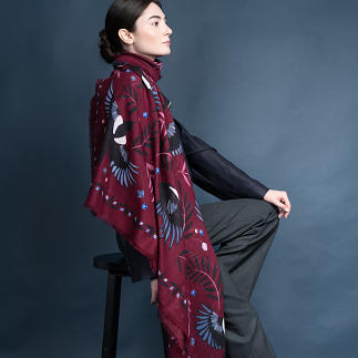 le-chale-bleu-wool-cashmere-silk-shawl-the-treasure-hunters-burgundy-0-2