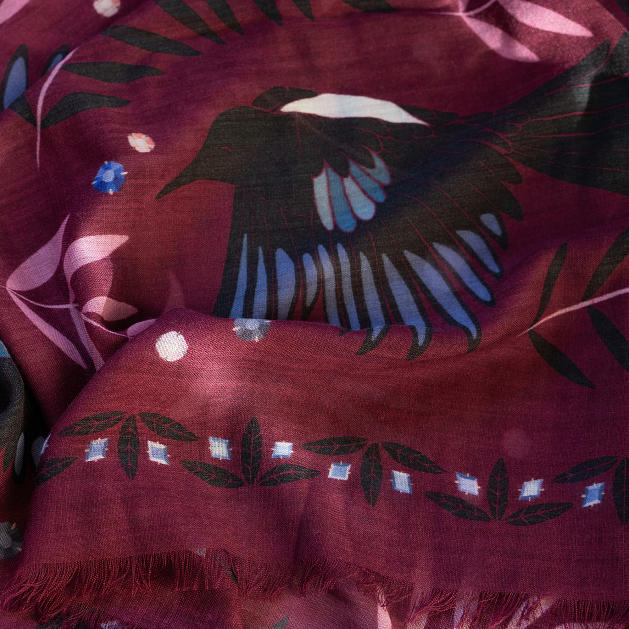 le-chale-bleu-wool-cashmere-silk-shawl-the-treasure-hunters-burgundy-6