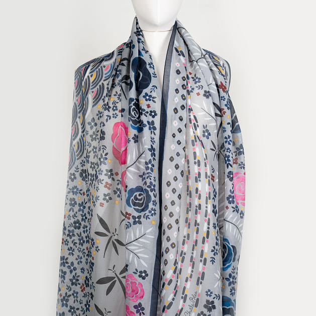 LE-CHALE-BLEU-silk-and-cotton-stole-roses-and-dragonflies-5