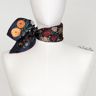 LE-CHALE-BLEU-silk-twill-bandana-the-panther-and-the-artist-blue-3