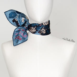 LE-CHALE-BLEU-silk-twill-bandana-the-panther-and-the-artist-gray-3