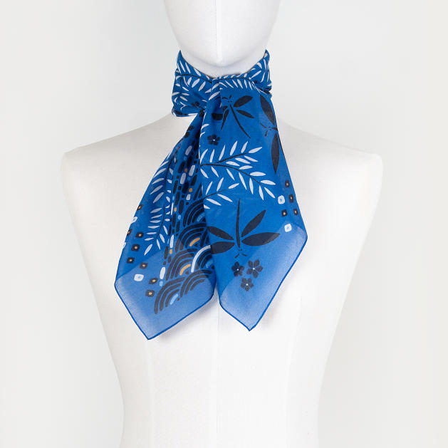 LE-CHALE-BLEU-silk-and-cotton-scarf-roses-and-dragonflies-4
