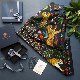 LE-CHALE-BLEU-silk-and-cotton-scarf-the-tigers-bride-black-1