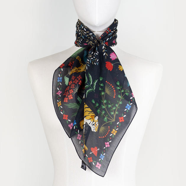 LE-CHALE-BLEU-silk-and-cotton-scarf-the-tigers-bride-black-2