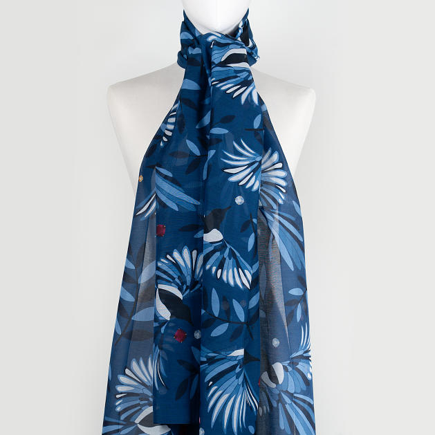 LE-CHALE-BLEU-silk-and-cotton-stole-the-treasure-hunters-4