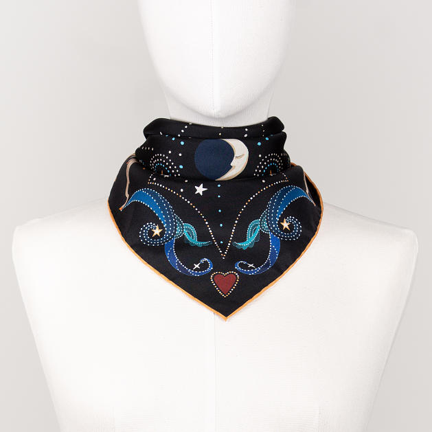 LE-CHALE-BLEU-silk-twill-bandana-beautiful-as-the-moon-double-black-3