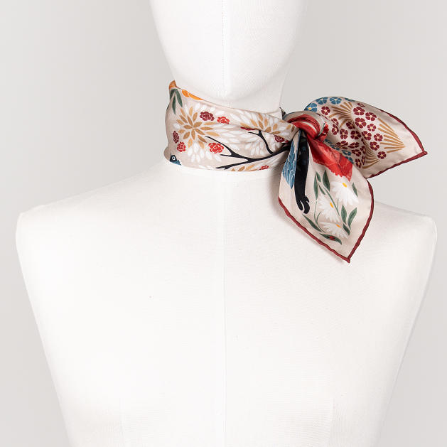 LE-CHALE-BLEU-silk-twill-bandana-the-panther-and-the-artist-latte-2