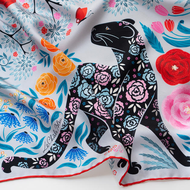 LE-CHALE-BLEU-silk-twill-bandana-the-panther-and-the-artist-silver-7
