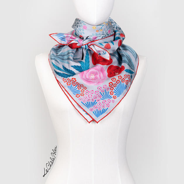 le-chale-bleu-silk-twill-scarf-the-panther-and-the-artist-silver-4