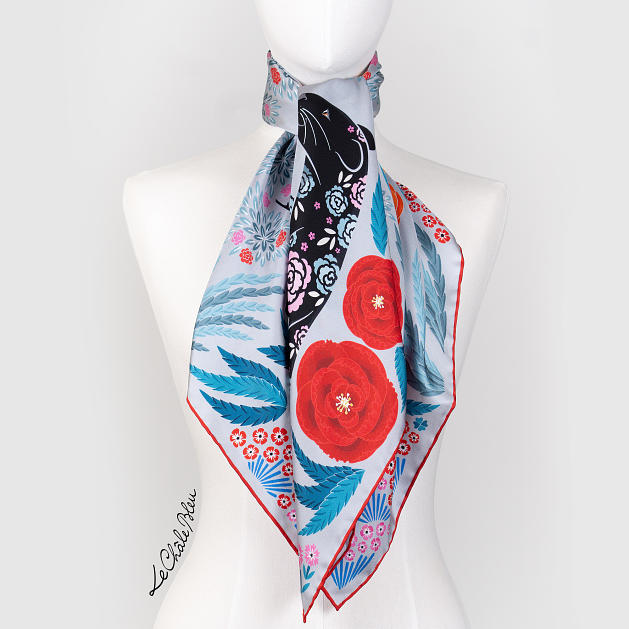 le-chale-bleu-silk-twill-scarf-the-panther-and-the-artist-silver-6