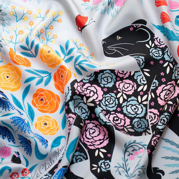 le-chale-bleu-silk-twill-scarf-the-panther-and-the-artist-silver-9