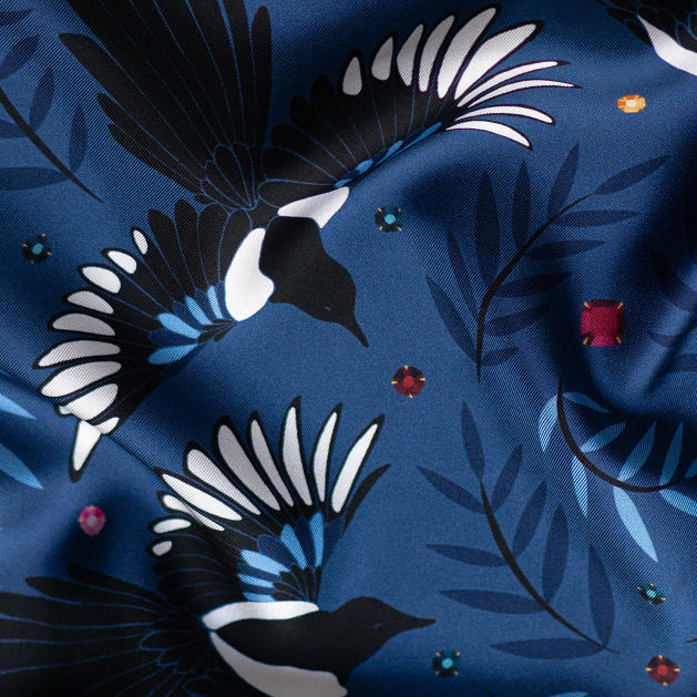 LE-CHALE-BLEU-silk-twill-bandana-the-treasure-hunters-7