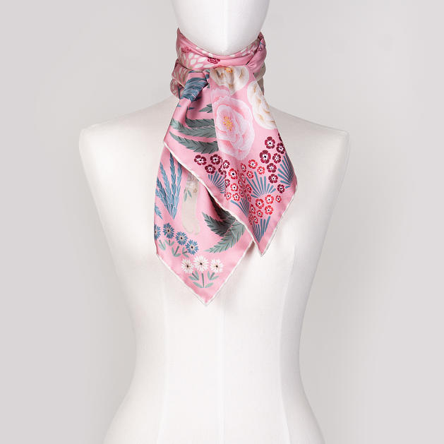 le-chale-bleu-silk-twill-scarf-the-panther-and-the-artist-pink-2