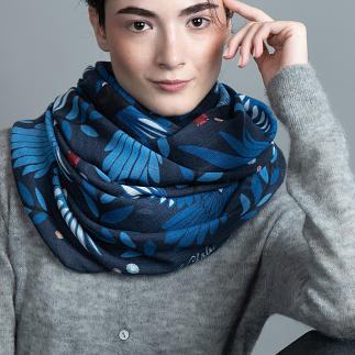 le-chale-bleu-cashmere-wool-stole-the-treasure-hunters-midnight-0