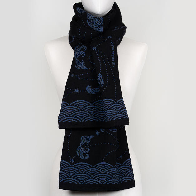 le-chale-bleu-merino-wool-scarf-the-stars-and-the-sea-black-5