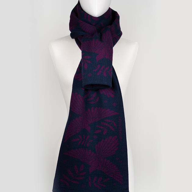 le-chale-bleu-merino-wool-scarf-the-treasure-hunters-midnight-4