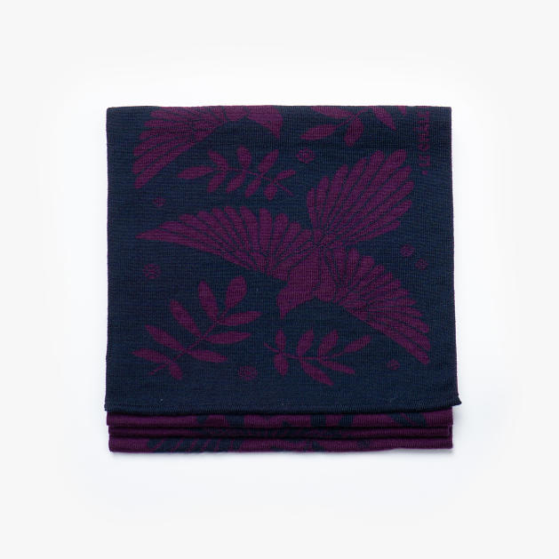 le-chale-bleu-merino-wool-scarf-the-treasure-hunters-midnight-5