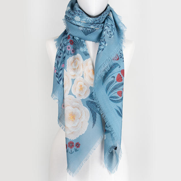 le-chale-bleu-wool-cashmere-silk-shawl-the-panther-and-the-artist-blue-gray-2
