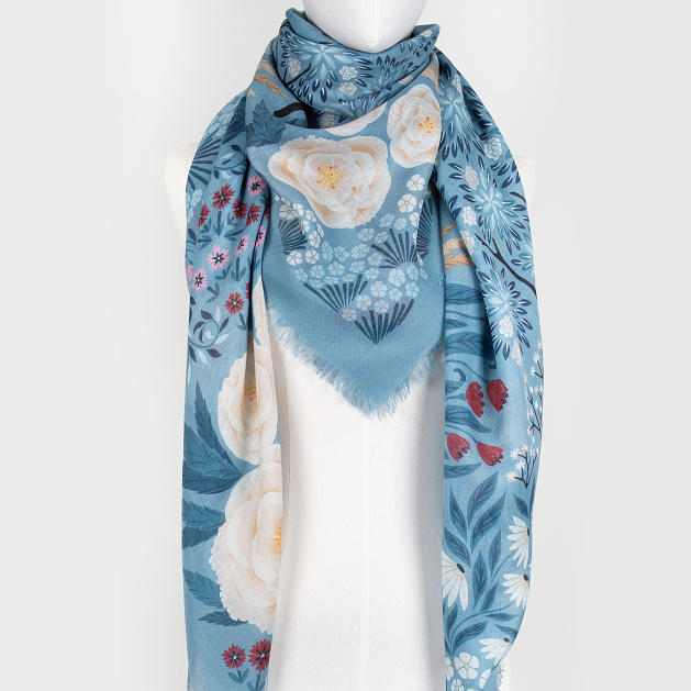 le-chale-bleu-wool-cashmere-silk-shawl-the-panther-and-the-artist-blue-gray-4