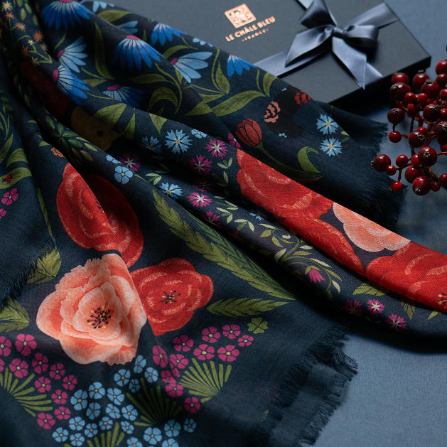 le-chale-bleu-wool-cashmere-silk-shawl-the-panther-and-the-artist-midnight-0