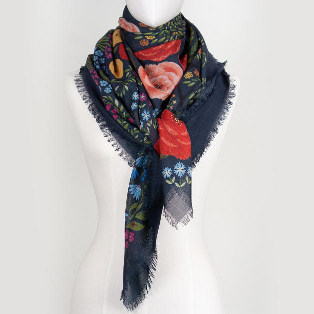 le-chale-bleu-wool-cashmere-silk-shawl-the-panther-and-the-artist-midnight-4