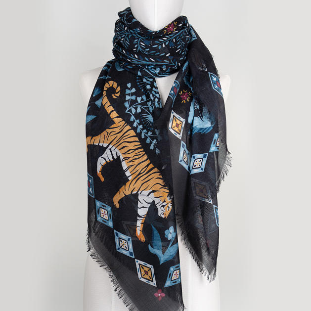 le-chale-bleu-wool-cashmere-silk-shawl-the-tigers-bride-black-2